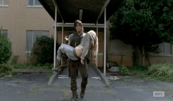 screen-shot-2014-12-01-at-10-47-30-am-5-things-you-might-have-missed-in-the-walking-dead-coda